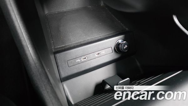 Audi Q4 e-tron 2022, фото 30