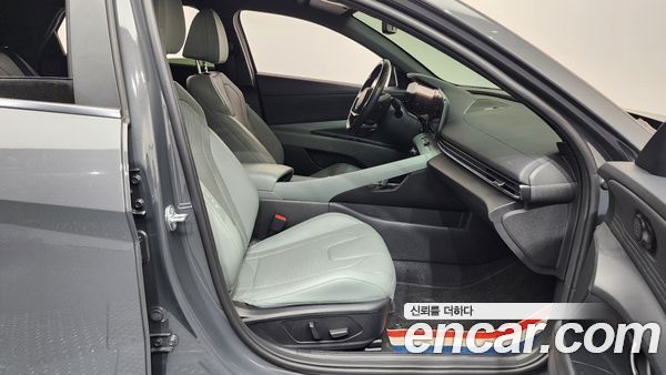 Hyundai Elantra 2024, фото 11