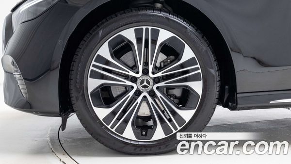 Mercedes-Benz E-Class 2026, фото 5