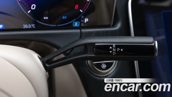 Mercedes-Benz E-Class 2026, фото 9