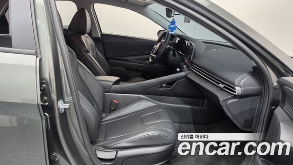 Hyundai Elantra 2023, фото 16