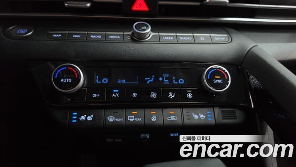 Hyundai Elantra 2023, фото 31