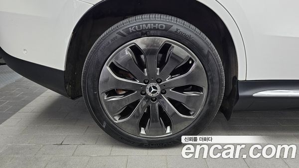 Mercedes-Benz EQC 2020, фото 5
