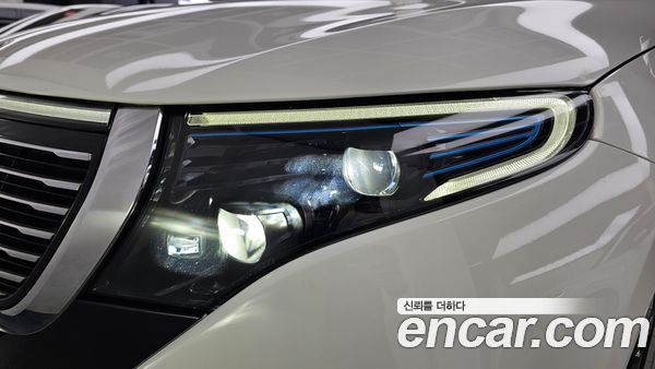 Mercedes-Benz EQC 2020, фото 8