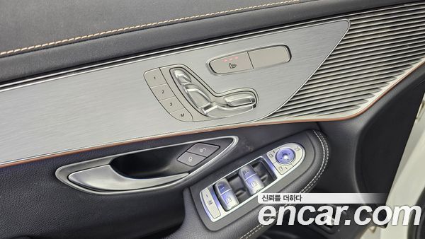Mercedes-Benz EQC 2020, фото 29