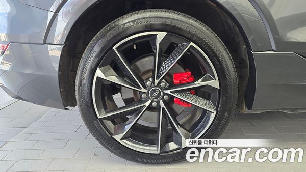 Audi e-tron 2022, фото 5