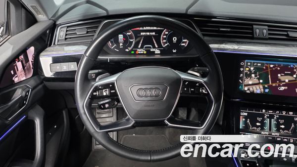 Audi e-tron 2021, фото 13