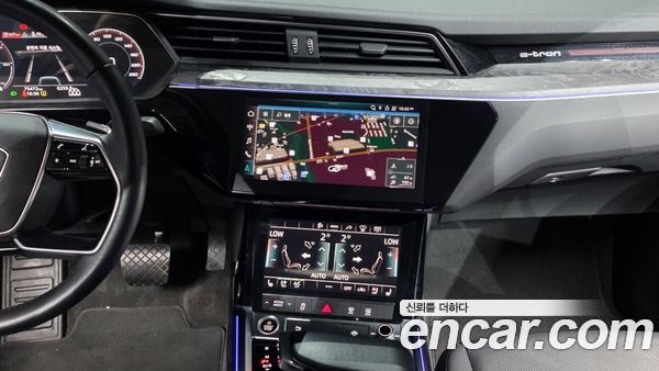 Audi e-tron 2021, фото 14