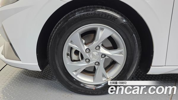 Hyundai Elantra 2021, фото 5