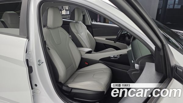 Hyundai Elantra 2021, фото 16