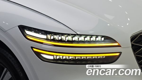 Genesis GV70 2025, фото 8