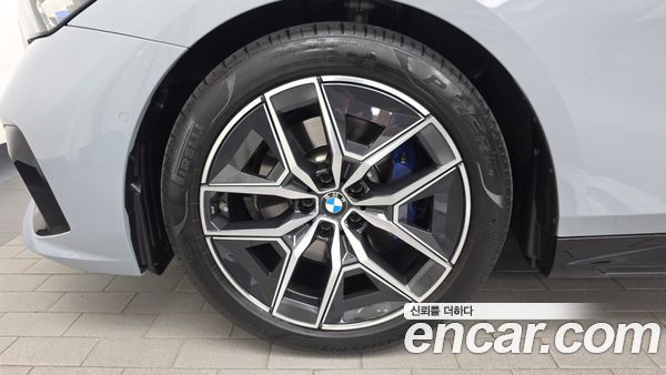 BMW 5 Series 2024, фото 5