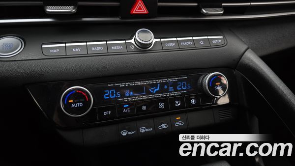 Hyundai Elantra 2021, фото 29
