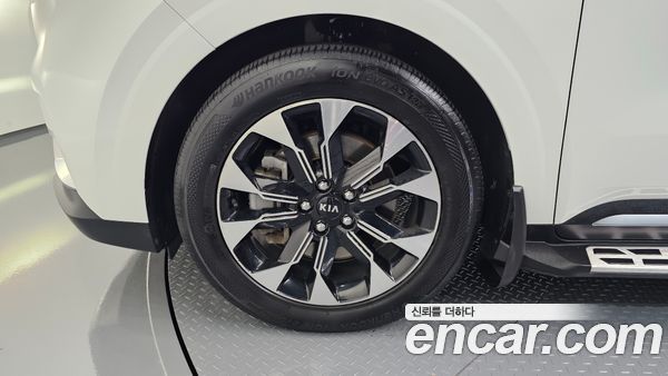 Kia Carnival 2021, фото 4
