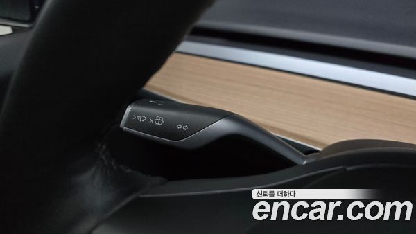 Tesla Model Y 2021, фото 28