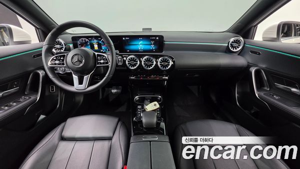 Mercedes-Benz A-Class 2022, фото 10