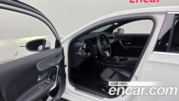 Mercedes-Benz A-Class 2022, фото 13