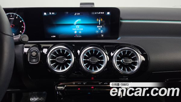 Mercedes-Benz A-Class 2022, фото 18