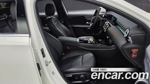 Mercedes-Benz A-Class 2022, фото 16
