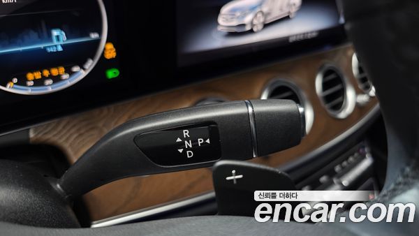 Mercedes-Benz E-Class 2020, фото 12