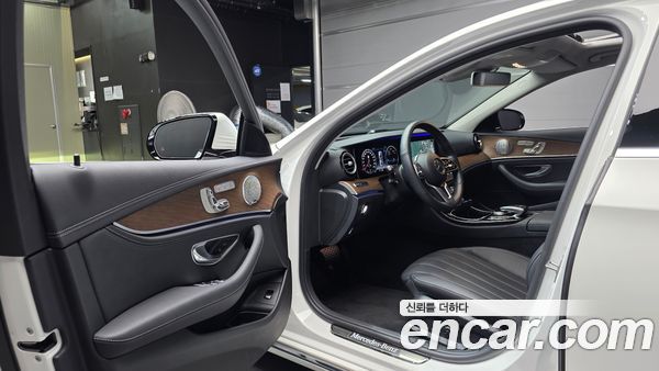 Mercedes-Benz E-Class 2020, фото 13