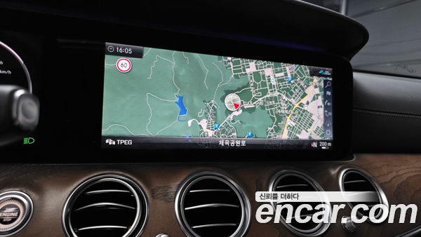 Mercedes-Benz E-Class 2020, фото 20