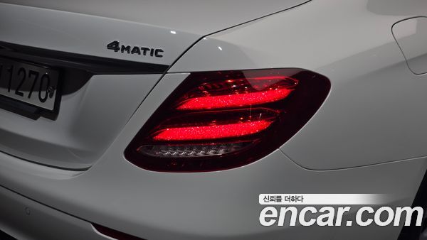 Mercedes-Benz E-Class 2020, фото 9