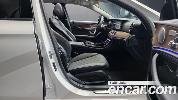 Mercedes-Benz E-Class 2020, фото 16