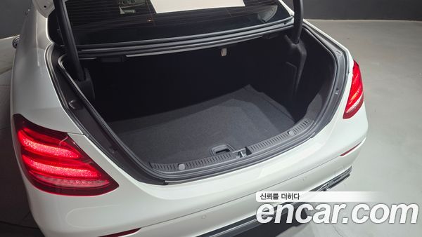 Mercedes-Benz E-Class 2020, фото 36