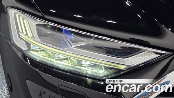 Audi A8 2021, фото 8