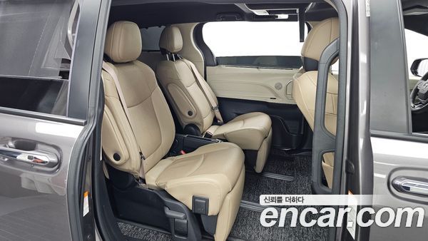 Toyota Sienna 2022, фото 18