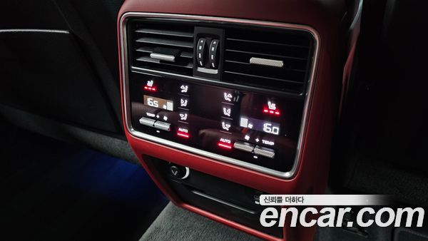 Porsche Cayenne 2021, фото 31