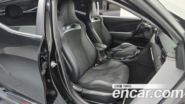 Hyundai Veloster 2021, фото 16