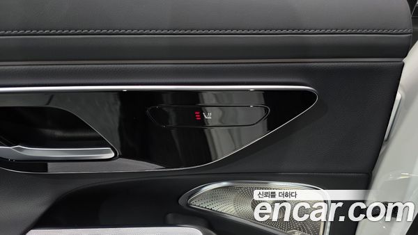 Mercedes-Benz E-Class 2024, фото 20