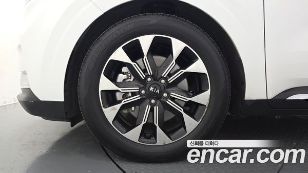 Kia Carnival 2021, фото 5