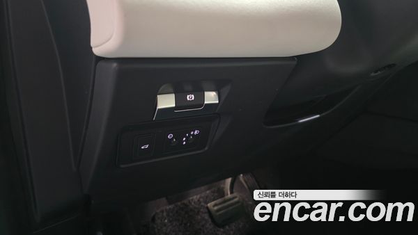 Land Rover Discovery Sport 2021, фото 29