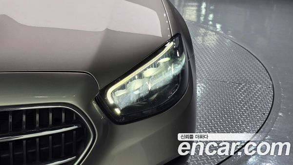 Mercedes-Benz E-Class 2021, фото 7