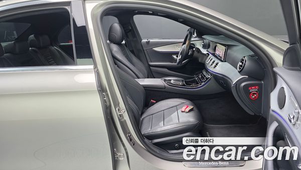 Mercedes-Benz E-Class 2021, фото 15