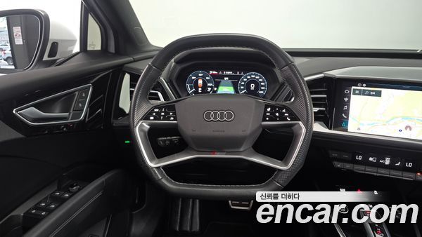 Audi Q4 e-tron 2022, фото 15