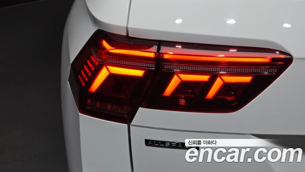 Volkswagen Tiguan 2023, фото 9