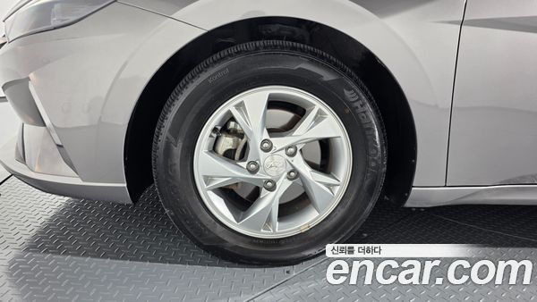 Hyundai Elantra 2021, фото 4