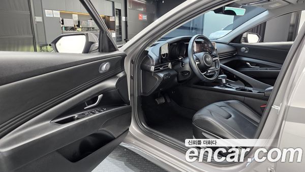 Hyundai Elantra 2021, фото 12