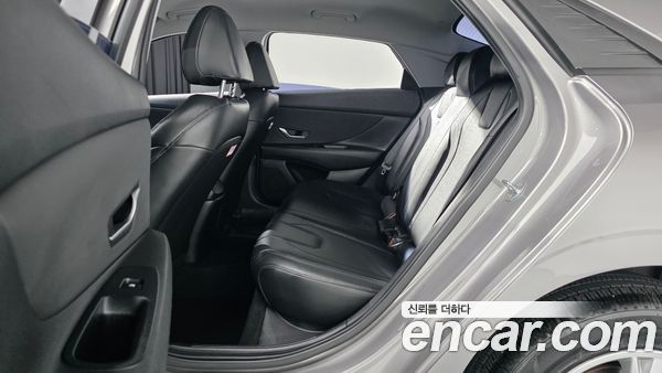 Hyundai Elantra 2021, фото 17