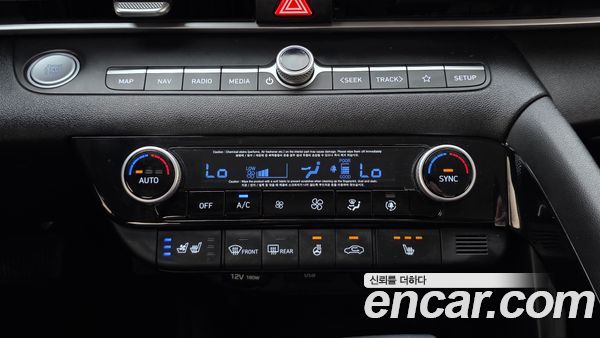 Hyundai Elantra 2021, фото 23