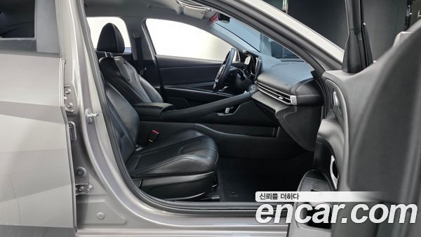 Hyundai Elantra 2021, фото 15