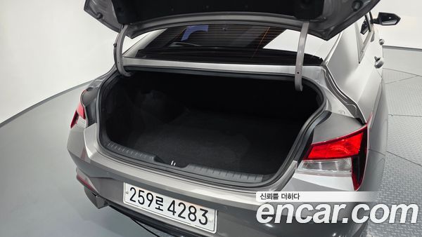 Hyundai Elantra 2021, фото 29