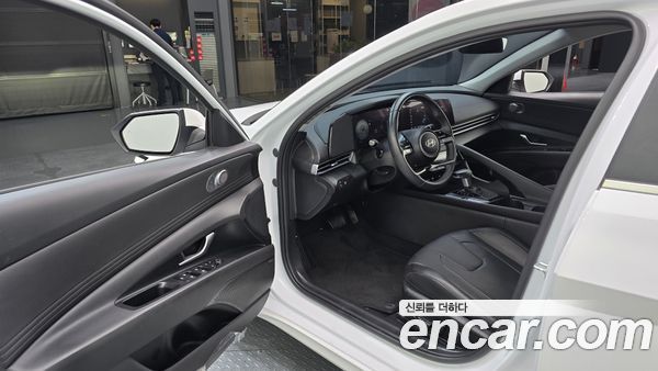 Hyundai Elantra 2025, фото 13
