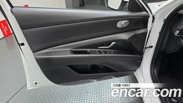 Hyundai Elantra 2025, фото 14