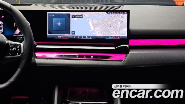 BMW 5 Series 2025, фото 20