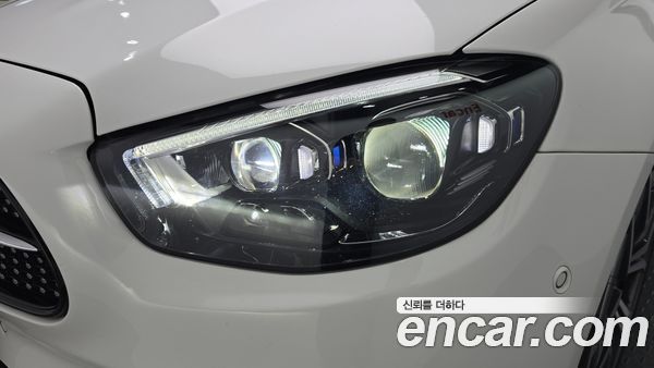 Mercedes-Benz E-Class 2022, фото 8